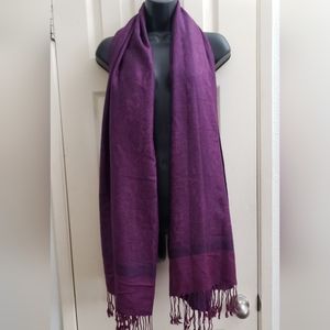 Women's scarf